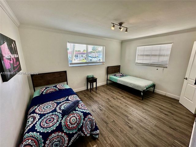 5424 Garfield Street, Hollywood, FL 33021