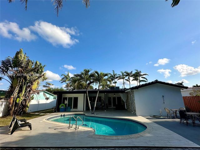 5424 Garfield Street, Hollywood, FL 33021