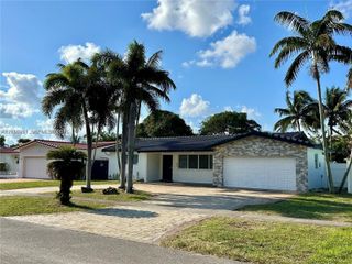 5424 Garfield Street, Hollywood, FL 33021