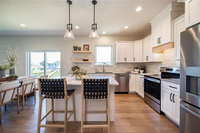 233 McCarran Avenue NE, Cedar Rapids, IA 52402