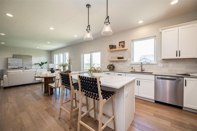 233 McCarran Avenue NE, Cedar Rapids, IA 52402