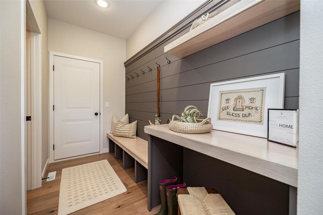 233 McCarran Avenue NE, Cedar Rapids, IA 52402