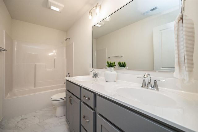 233 McCarran Avenue NE, Cedar Rapids, IA 52402