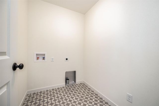 233 McCarran Avenue NE, Cedar Rapids, IA 52402