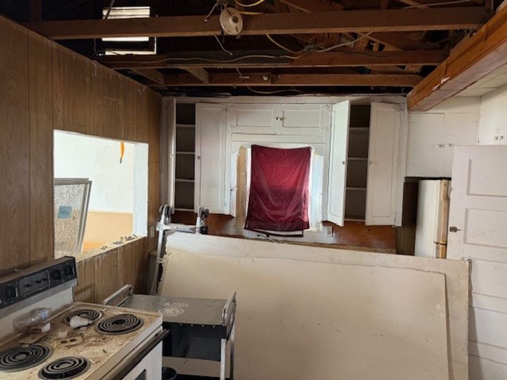 Image 4 of property listing at 1214 Preusser St, San Angelo, TX 76903