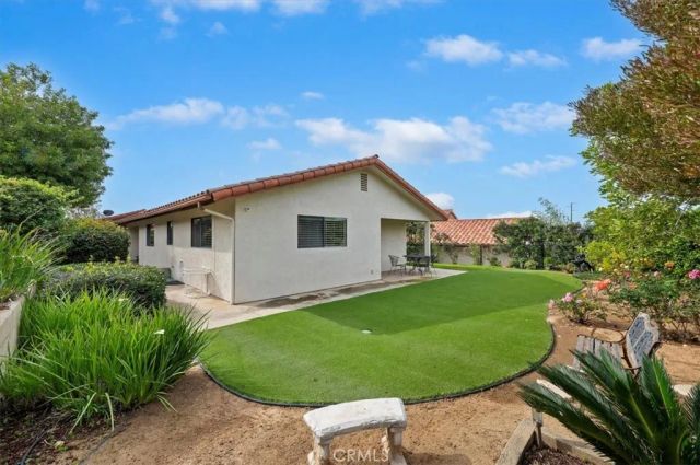 1168 N Crescent Ridge, Fallbrook, CA 92028