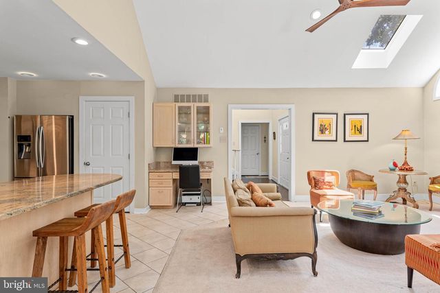 406 BRIGHTON CIR, Devon, PA 19333