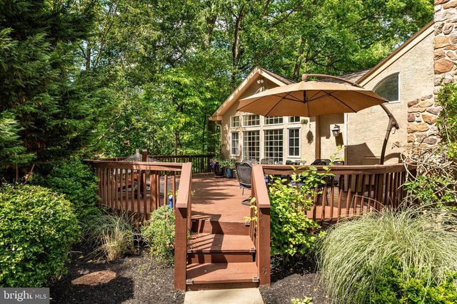 406 BRIGHTON CIR, Devon, PA 19333