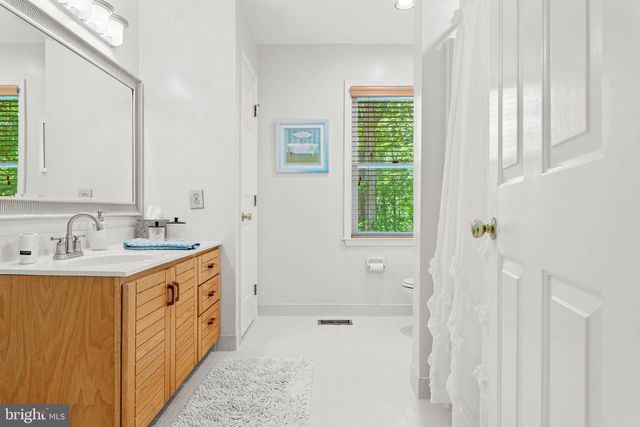 406 BRIGHTON CIR, Devon, PA 19333