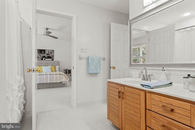 406 BRIGHTON CIR, Devon, PA 19333