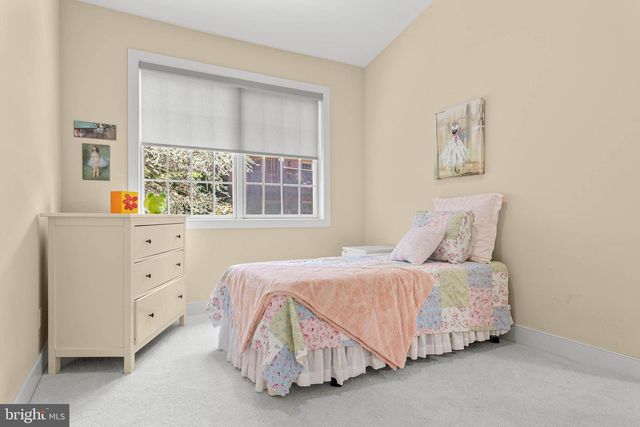 406 BRIGHTON CIR, Devon, PA 19333