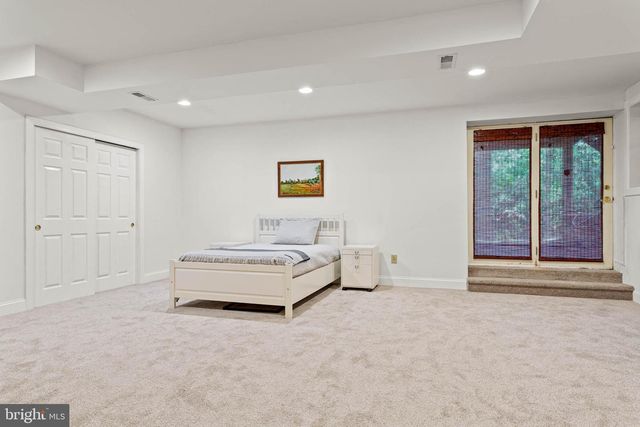 406 BRIGHTON CIR, Devon, PA 19333