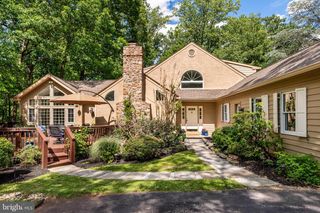 406 BRIGHTON CIR, Devon, PA 19333