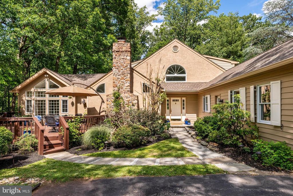 406 BRIGHTON CIR, Devon, PA 19333