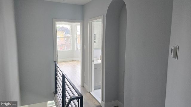 484 SHURS LN, Philadelphia, PA 19128