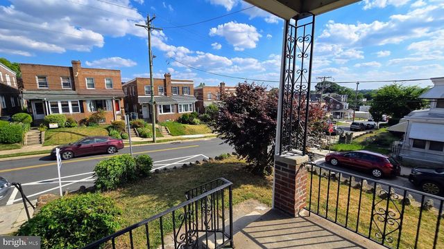 484 SHURS LN, Philadelphia, PA 19128
