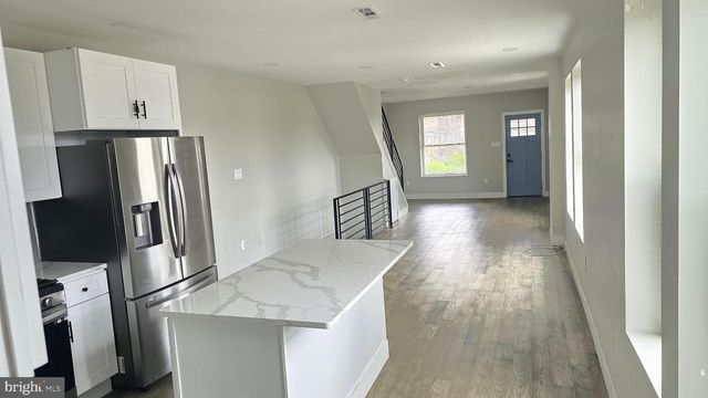 484 SHURS LN, Philadelphia, PA 19128
