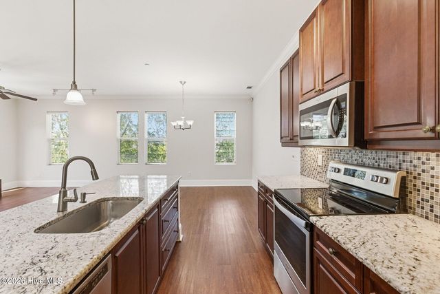 709 N 4th Street Ste 205, Wilmington, NC 28401