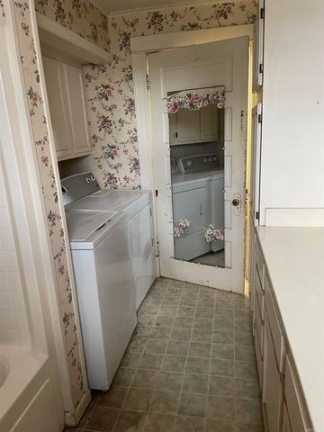 182 2nd Avenue, Holly Grove, AR 72069