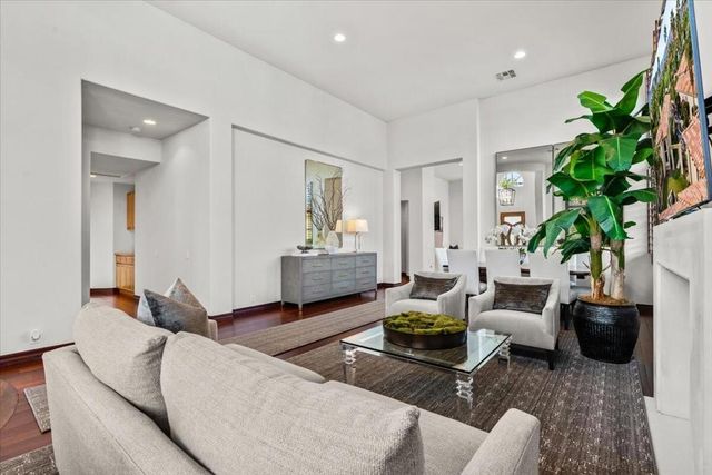 79910 Mission Drive E, La Quinta, CA 92253