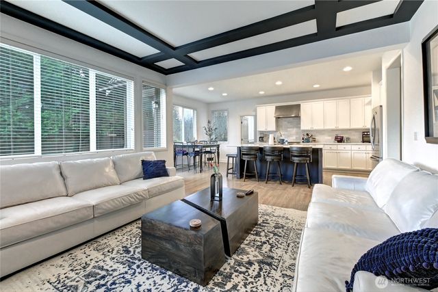 6617 Sword Fern Avenue SE, Snoqualmie, WA 98065