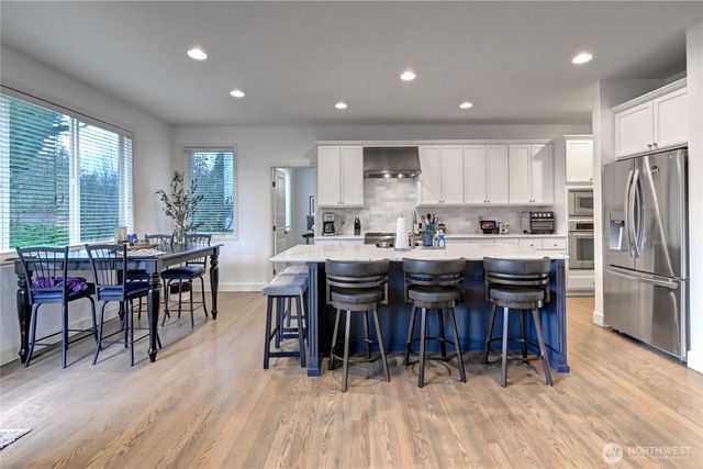 6617 Sword Fern Avenue SE, Snoqualmie, WA 98065