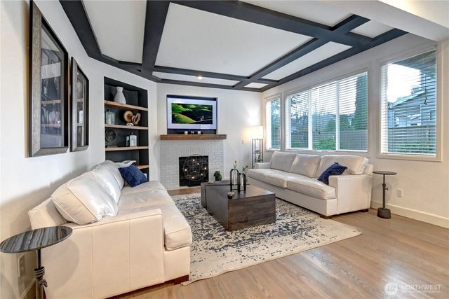 6617 Sword Fern Avenue SE, Snoqualmie, WA 98065