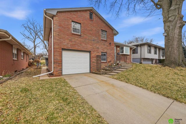 1930 N 62nd Street, Lincoln, NE 68505