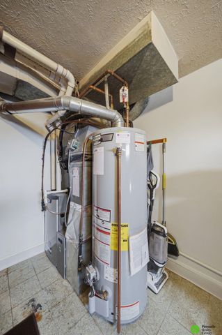 1930 N 62nd Street, Lincoln, NE 68505