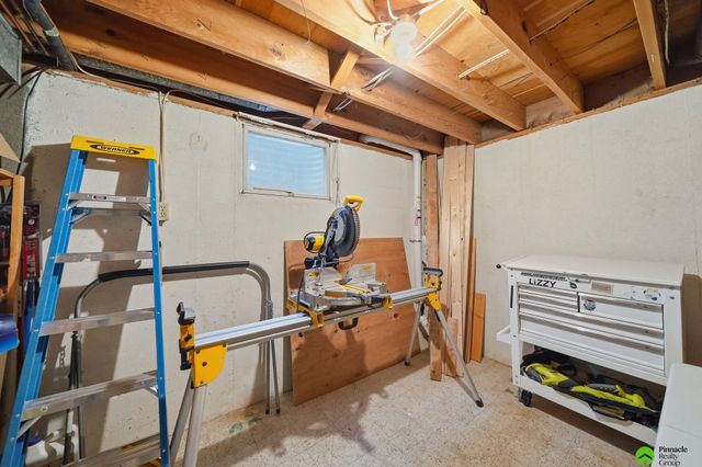 1930 N 62nd Street, Lincoln, NE 68505