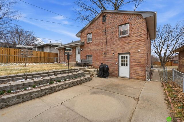 1930 N 62nd Street, Lincoln, NE 68505