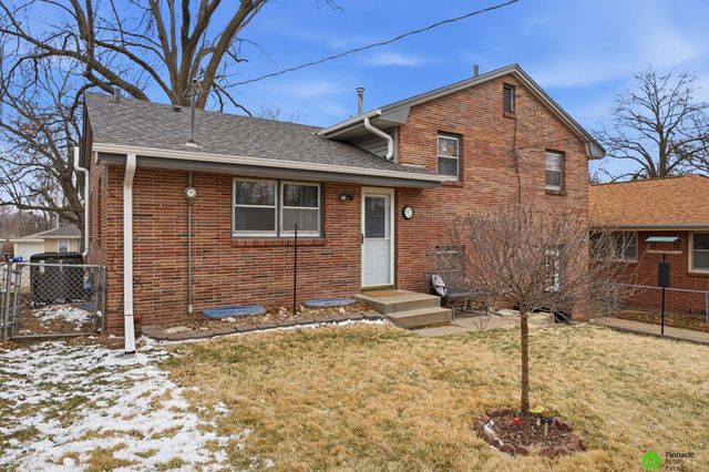 1930 N 62nd Street, Lincoln, NE 68505