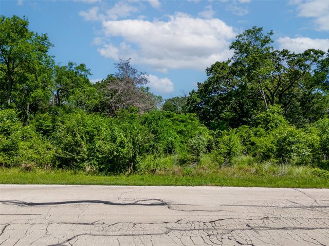 8631 SOUTHERN SHORES Court, Kemp, TX 75143