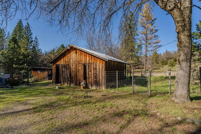 398 Rhoda Niderost Ln, West Point, CA 95255