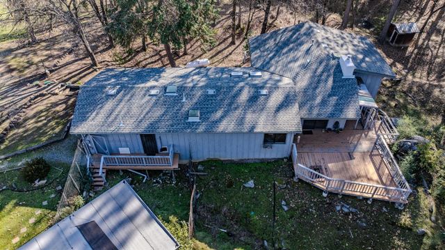 398 Rhoda Niderost Ln, West Point, CA 95255