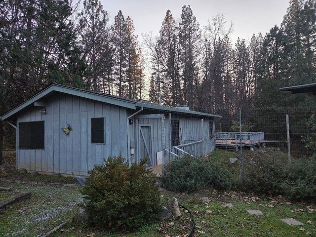 398 Rhoda Niderost Ln, West Point, CA 95255