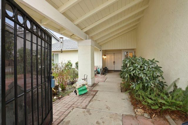 2424 Meadow Lake, Stockton, CA 95207