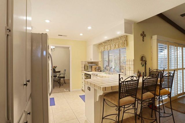 2424 Meadow Lake, Stockton, CA 95207