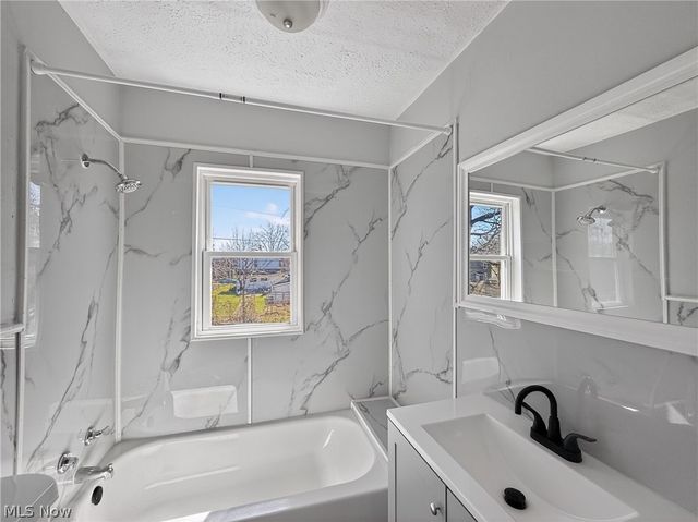 1850 E 32nd Street, Lorain, OH 44055