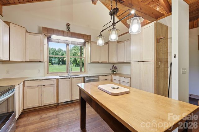 3540 Fork Creek Road, Saluda, NC 28773