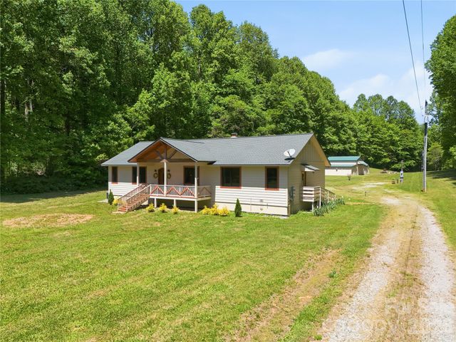 3540 Fork Creek Road, Saluda, NC 28773