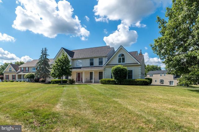 1 CRESTWOOD CT, Phoenixville, PA 19460