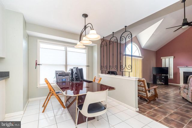 1 CRESTWOOD CT, Phoenixville, PA 19460