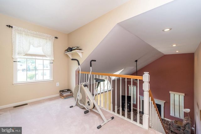 1 CRESTWOOD CT, Phoenixville, PA 19460