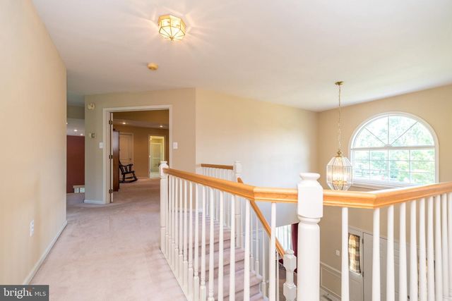 1 CRESTWOOD CT, Phoenixville, PA 19460