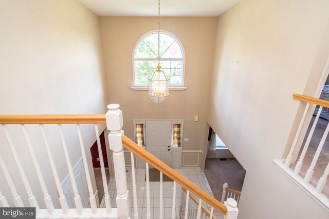 1 CRESTWOOD CT, Phoenixville, PA 19460