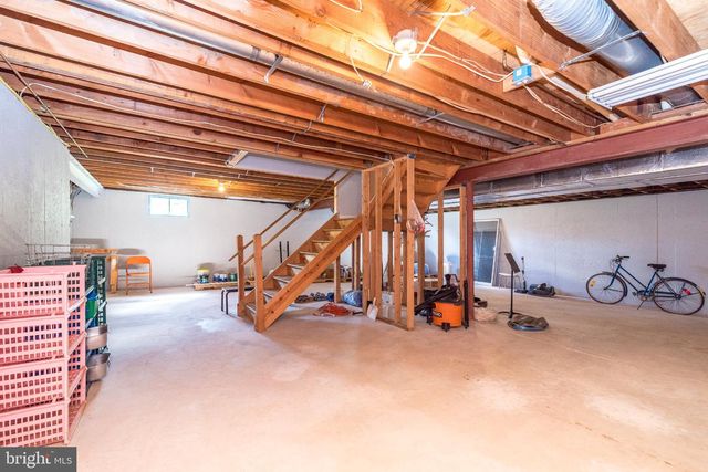 1 CRESTWOOD CT, Phoenixville, PA 19460
