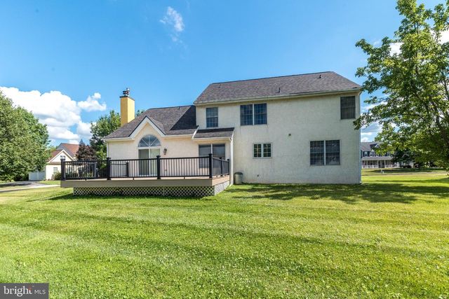 1 CRESTWOOD CT, Phoenixville, PA 19460