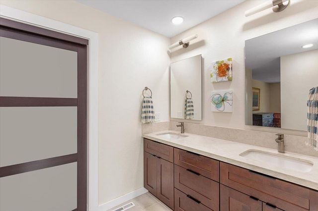 600 Whitehall Way, Sacramento, CA 95864