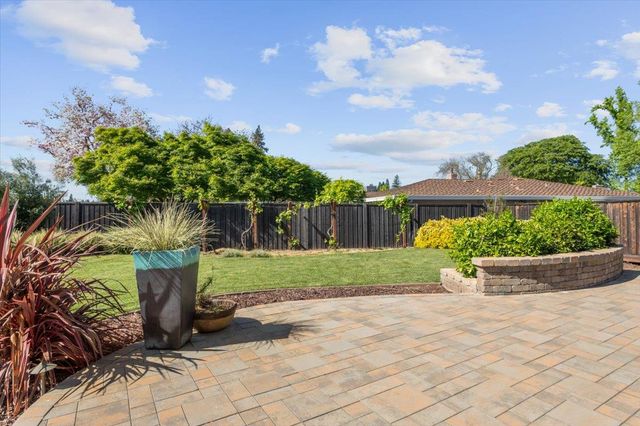 600 Whitehall Way, Sacramento, CA 95864